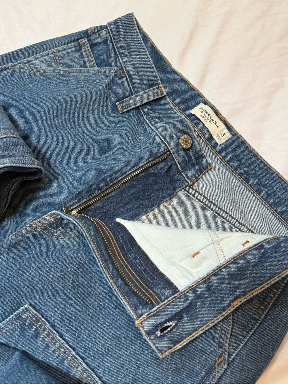 Abercrombie & Fitch Mid Rise Slouchy Jeans - Picture 6 of 12